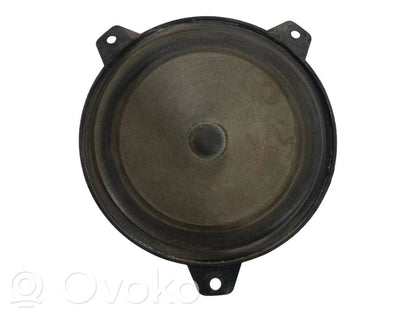 Динамик(и) в передней двери