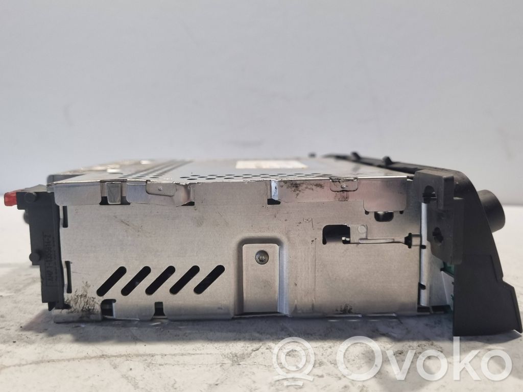 Радио / CD/DVD-плеер / навигация