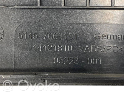 Klimata kontrole / mazā radiatora vadības dekoratīvā apdare