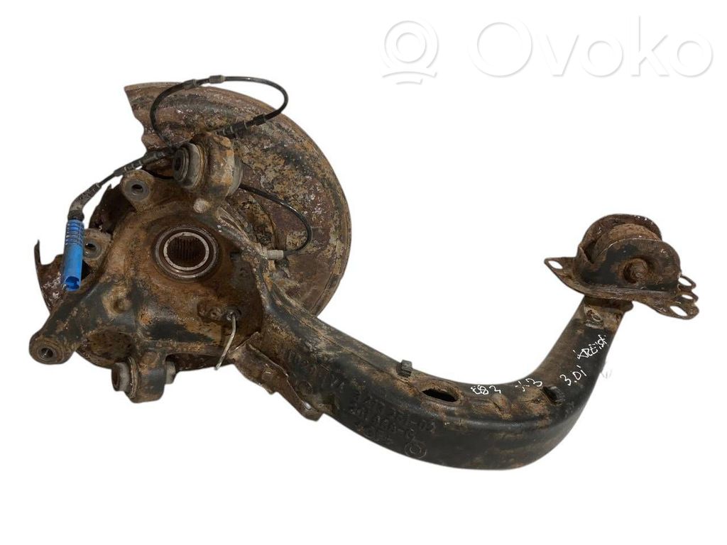 Aizmugurē riteņa rumbas vārpstas šarnīrs (stupica, capfa)