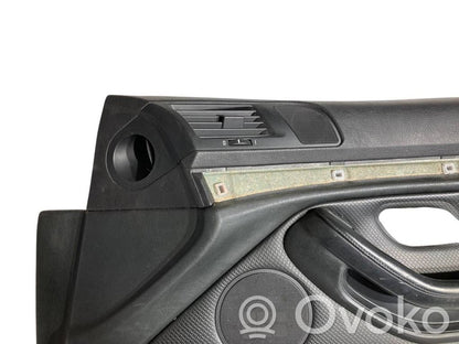 Priekšējo durvju apdare