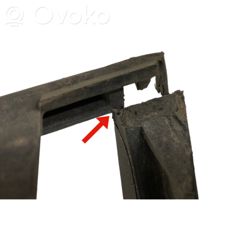 Apakšējais režģis (trīsdaļīgs)