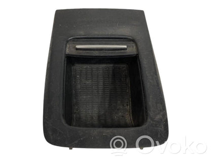 Mantu nodalījums centrālā konsole