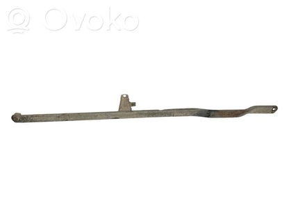 Aizmugurējais statņa stienis