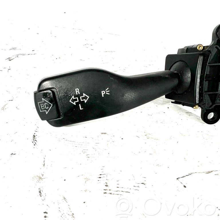 Pagrieziena signālu / lukturu sviria