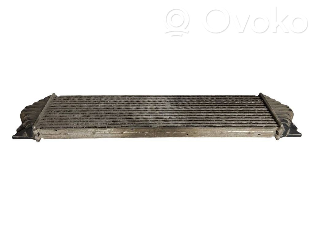 Starpdzesētāja radiators