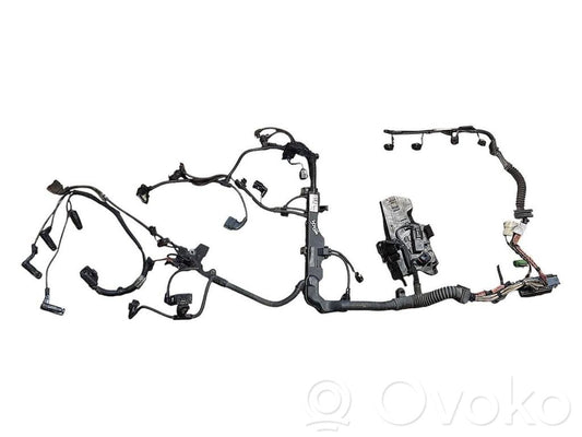 Dzinēja vadu instalācija