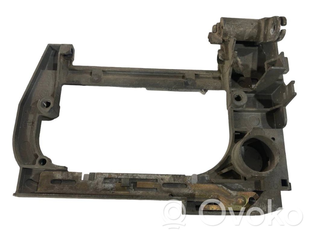 Holder/bracket for external opening handle at the front