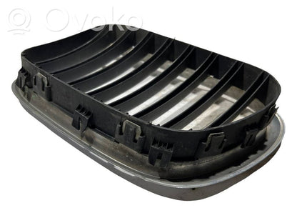 Front grille