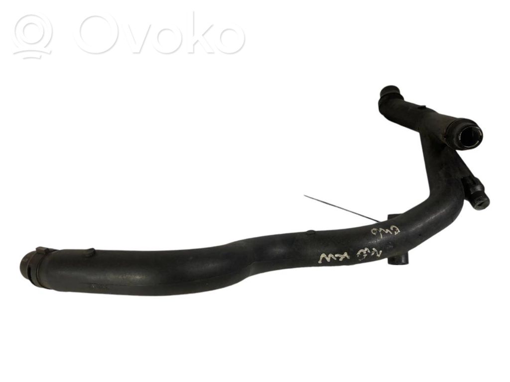 Caurulīte (-es) / šļūtene (-es)