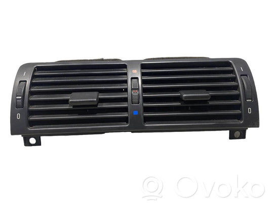 Центральная вентиляционная решетка