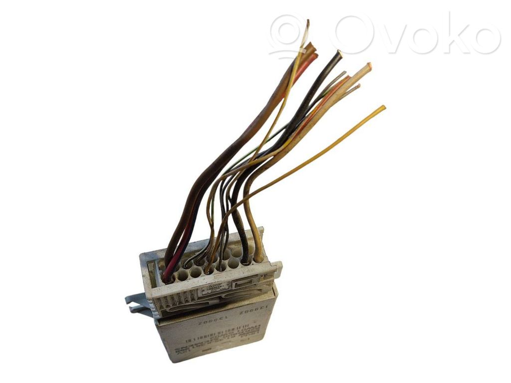 Bagāžnieka pārsega vadības bloks