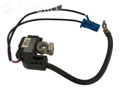 Отрицательный провод (аккумулятор)