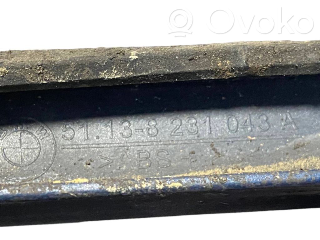 Priekšējā luktura dekoratīvā apdare