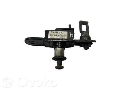 Aizmugurējā stikla tīrītāja mehānisms