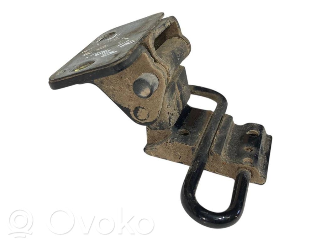 Aizmugurē apakšējā vira (eņģe)