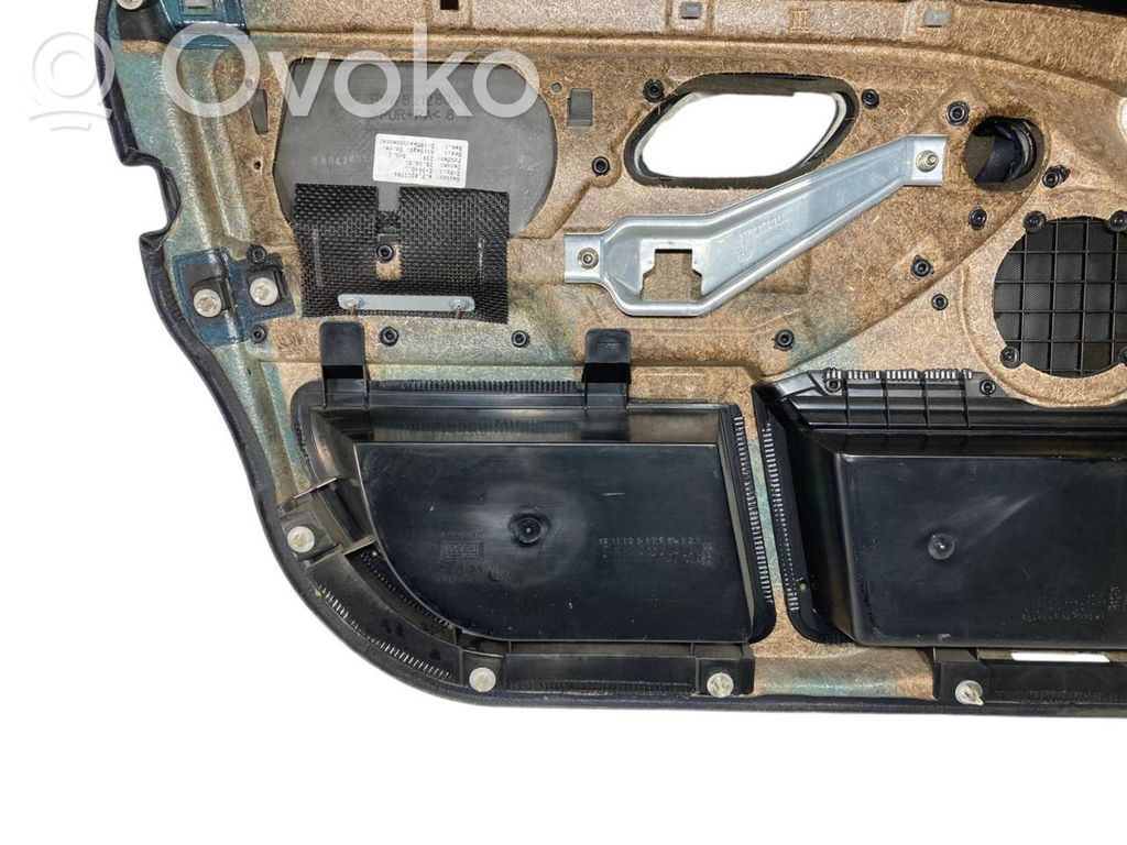 Priekšējo durvju apdare