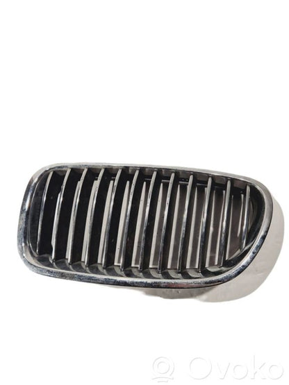 Top grille