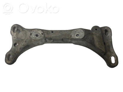 Transmission mounting bracket