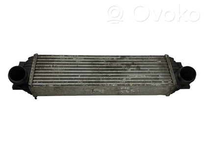 Starpdzesētāja radiators