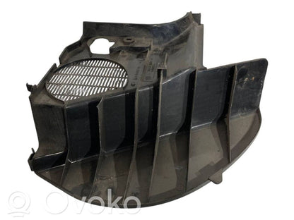 Side decorative trim for the footwell