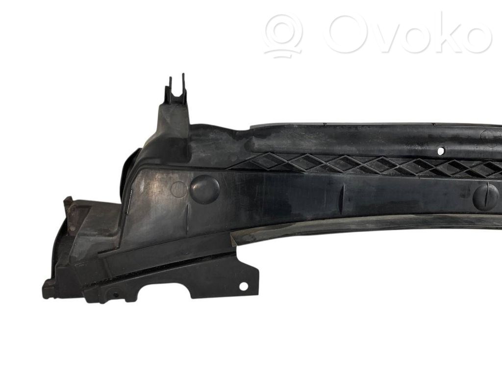 Bampera apakšas aizsargs