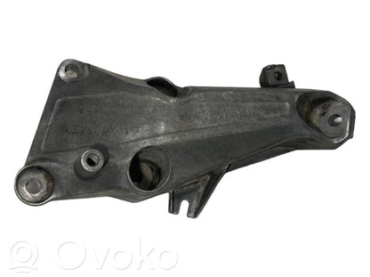 Dzinēja nostiprināšanas stiprinājums-kronšteins