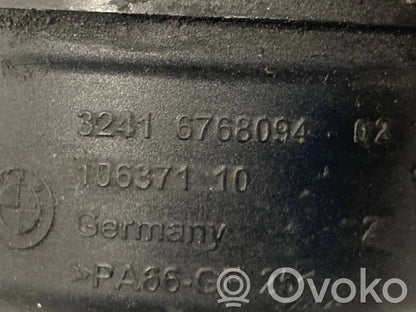 Stūres pastiprinātāja šķidruma tvertne