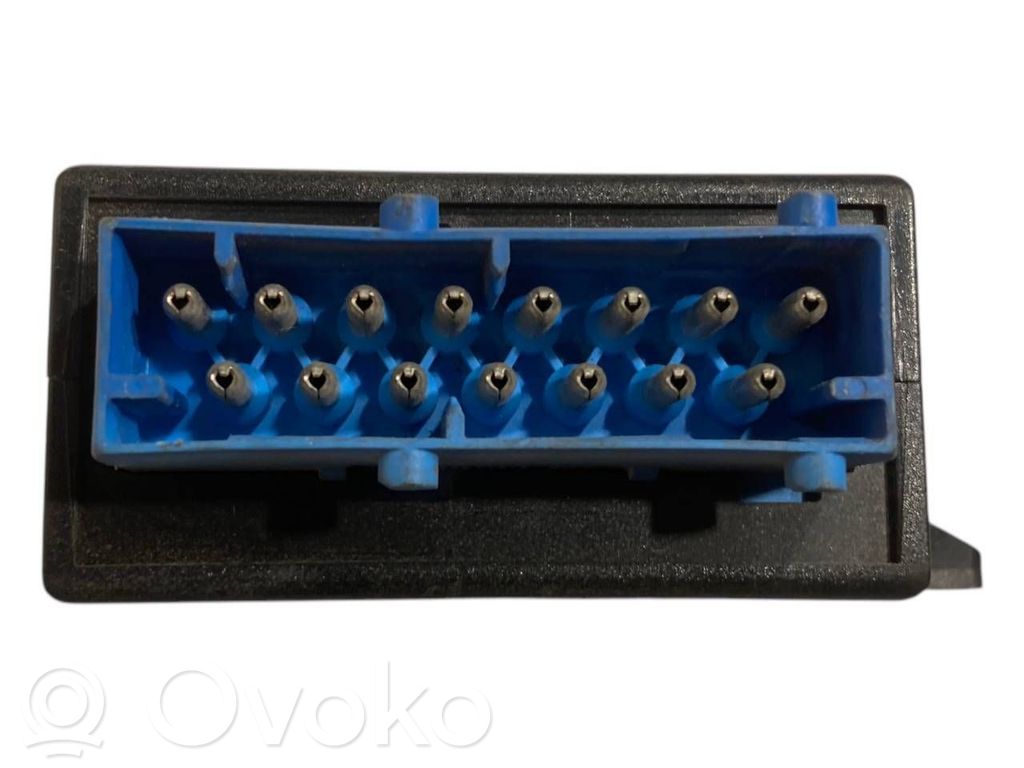 Logu tīrītāju relejs