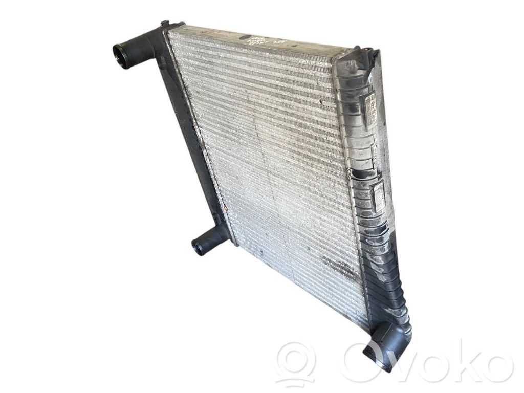 Starpdzesētāja radiators
