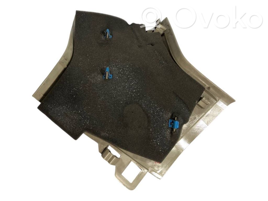 (D) statņa dekoratīvā apdare (augšdaļa)