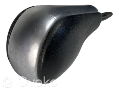 Ātrumu pārslēgšanas sviras dekoratīvā apdare (āda, uzgalis)