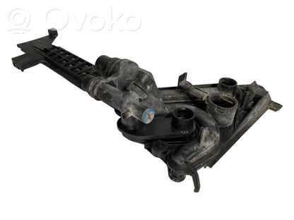 Radiatora (-u) turētājs / kronšteins