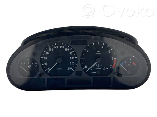 Speedometer (in the instrument panel)