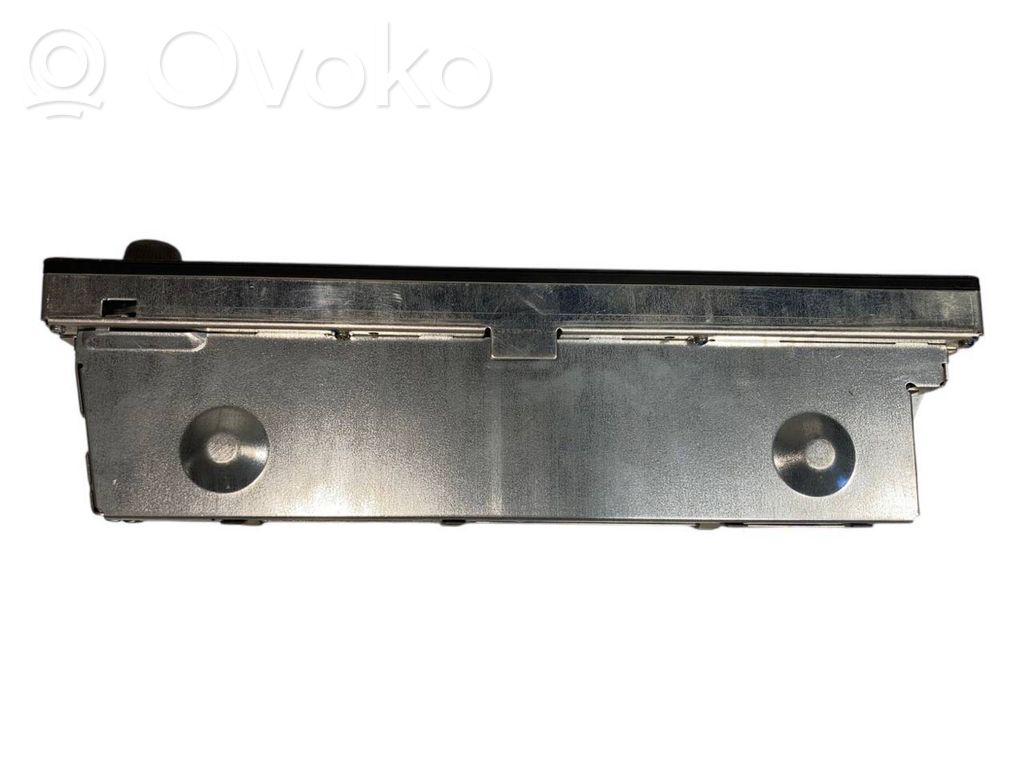 Радио / CD/DVD-плеер / навигация