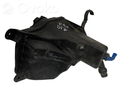 Dzesēšanas šķidruma izplešanās tvertne