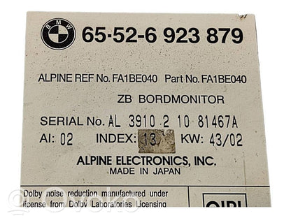 Radio / CD/DVD atskaņotājs / navigācija