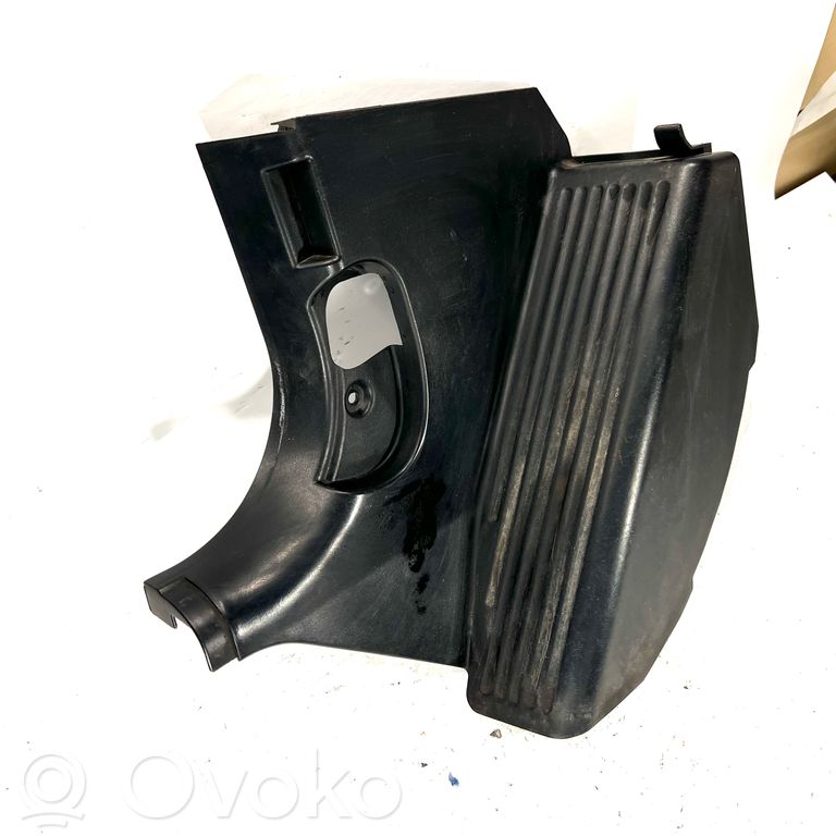 Side decorative trim for the footwell