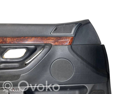 Priekšējo durvju apdare