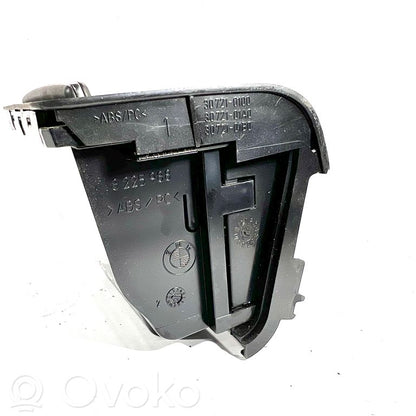 Pelnutrauks (aizmugurē)