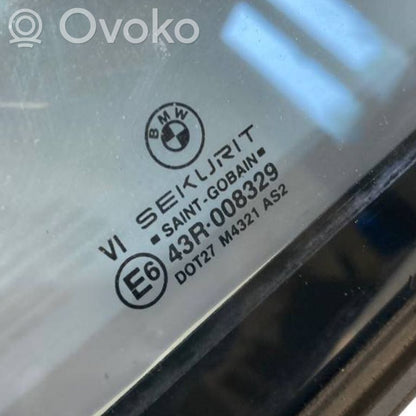 Маленькое стекло "А" в задней двери