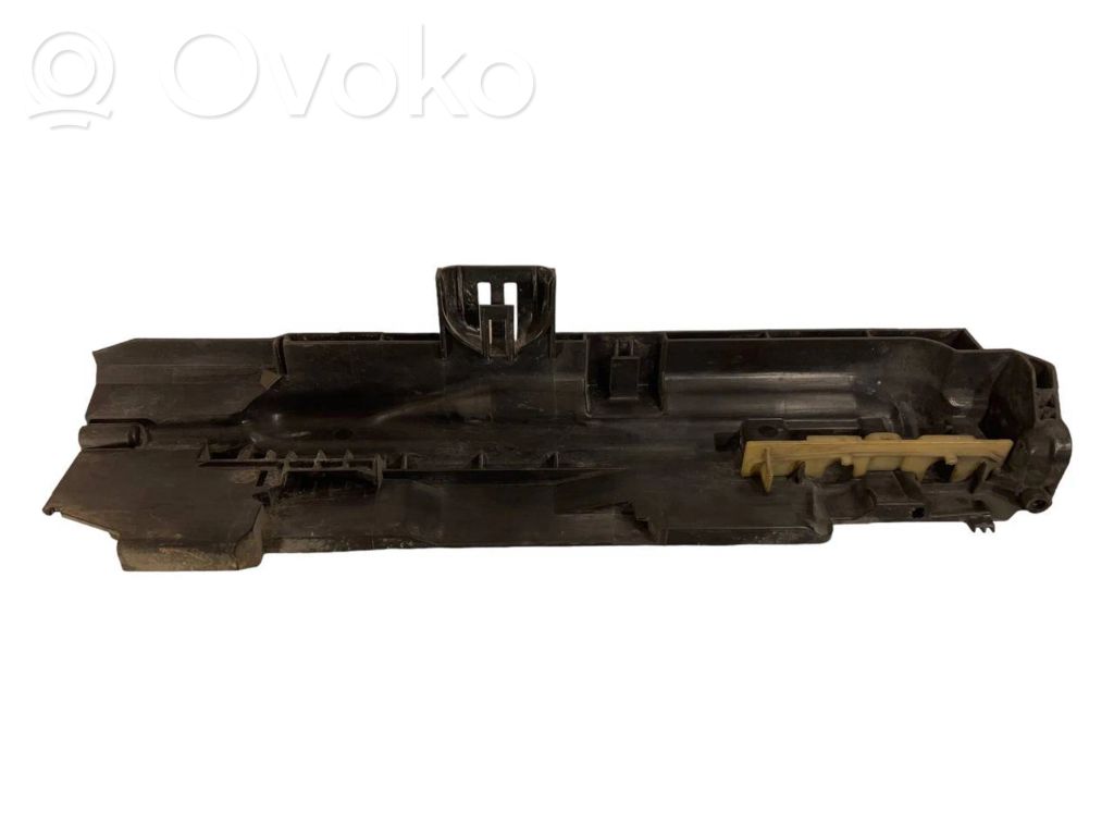 Radiatora (-u) turētājs / kronšteins