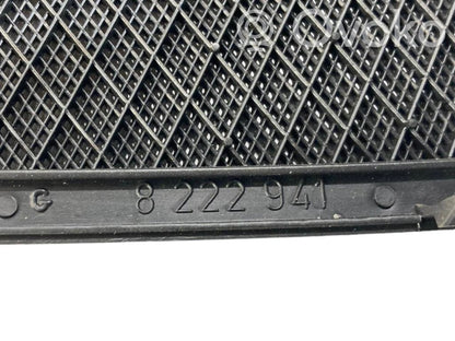 Rear speaker trim