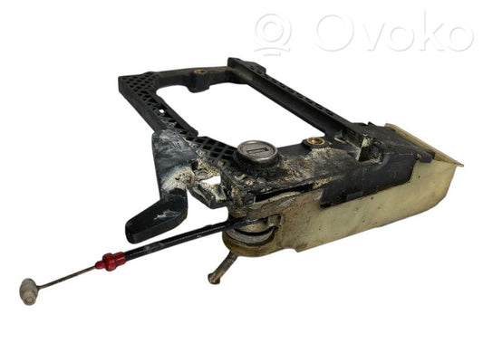 Holder/bracket for external opening handle at the front