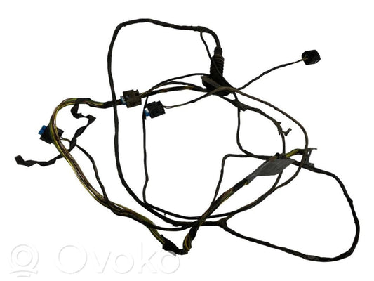 Parkošanas (PDC) sensoru vadu instalācija