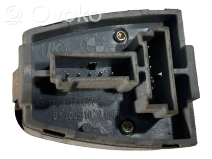 Side mirror switch