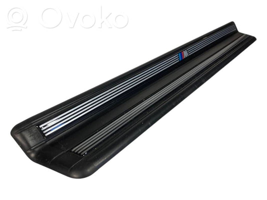 Priekšējā sliekšņa dekoratīvā apdare (iekšējā)