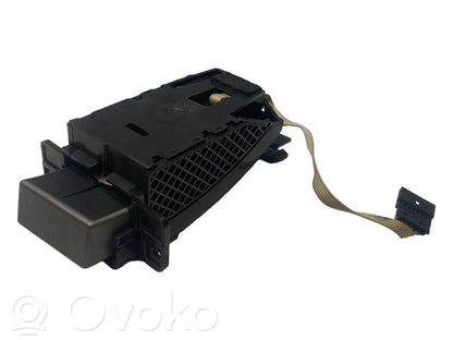 Другая часть интерьера