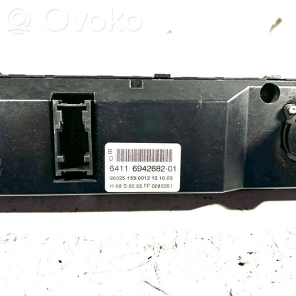 Air conditioning / climate control / interior heating control unit (in the passenger compartment)