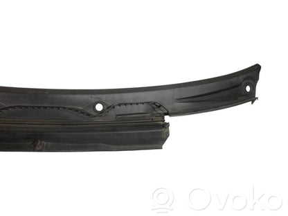 Stikla tīrītāja slotiņas